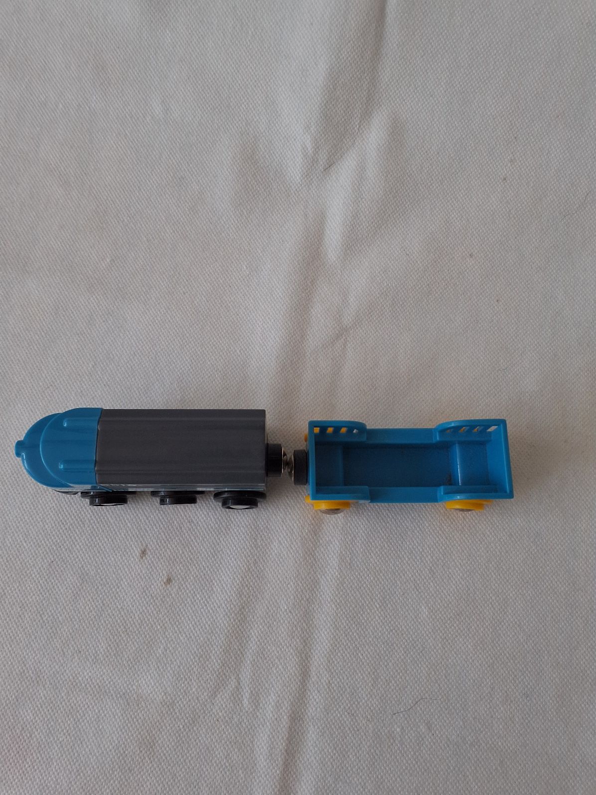 Brio tog